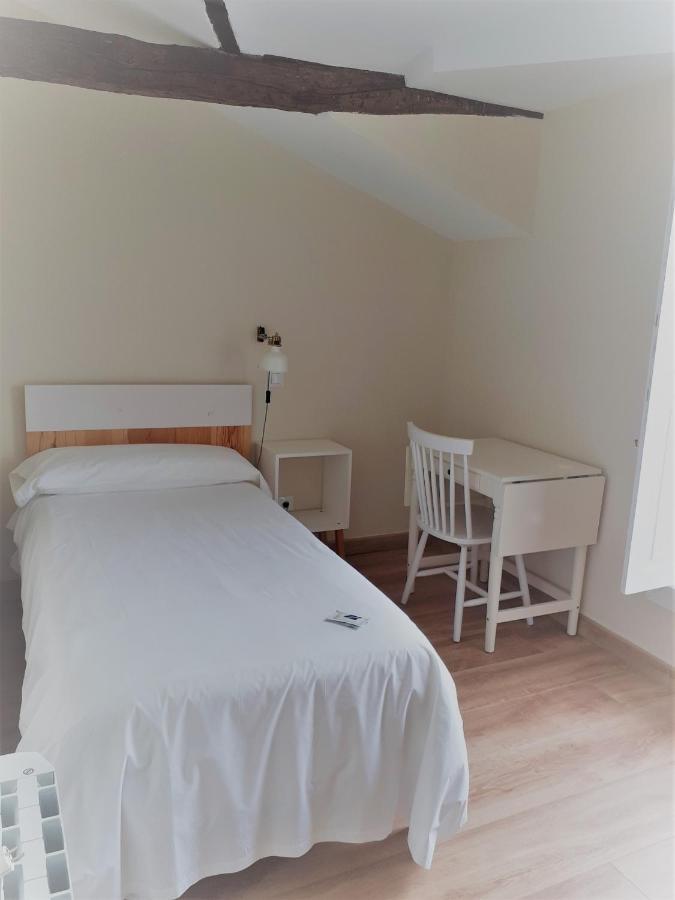 Hostal Lierganes Fluviarium Rooms Exterior foto